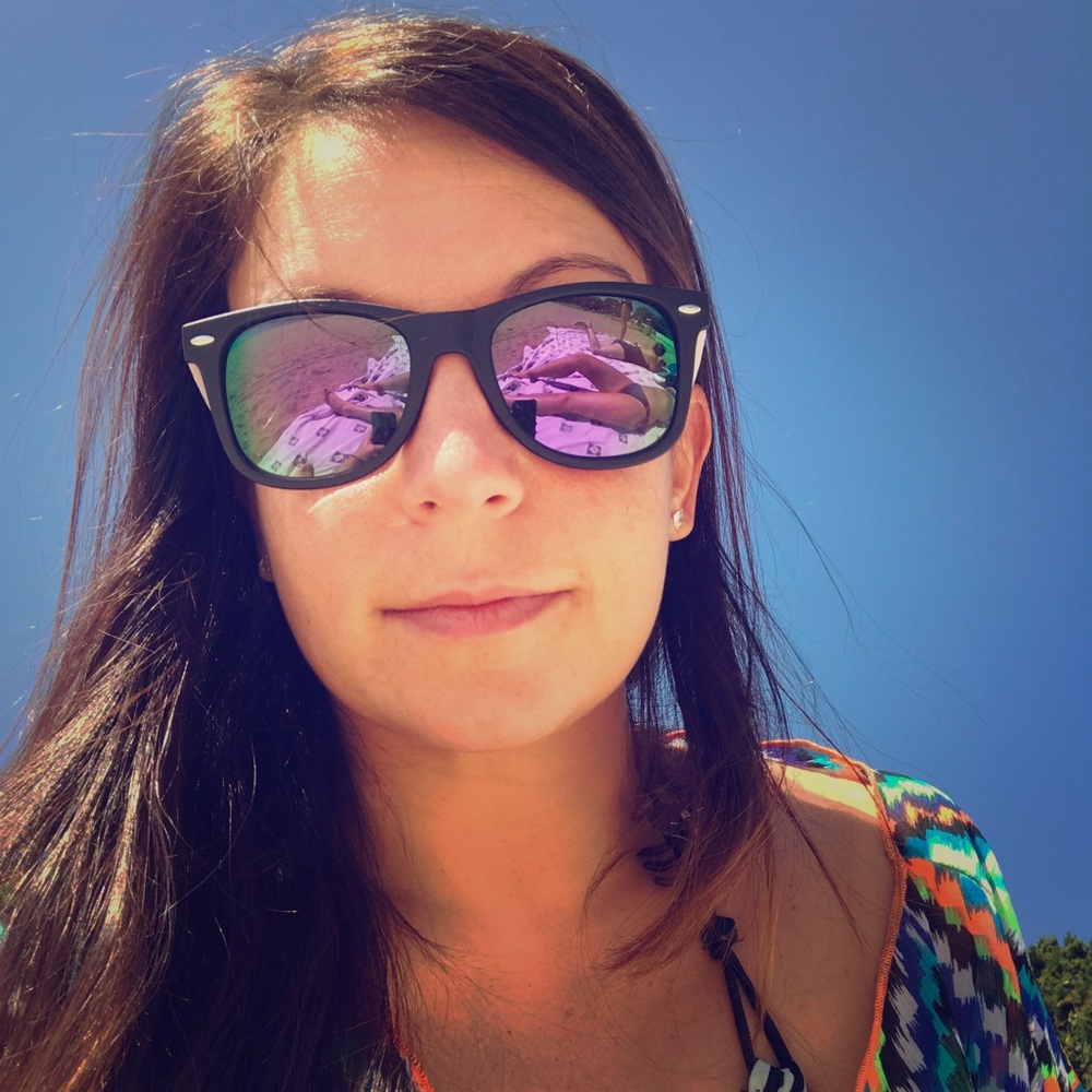 Meet your Posher, Crystel